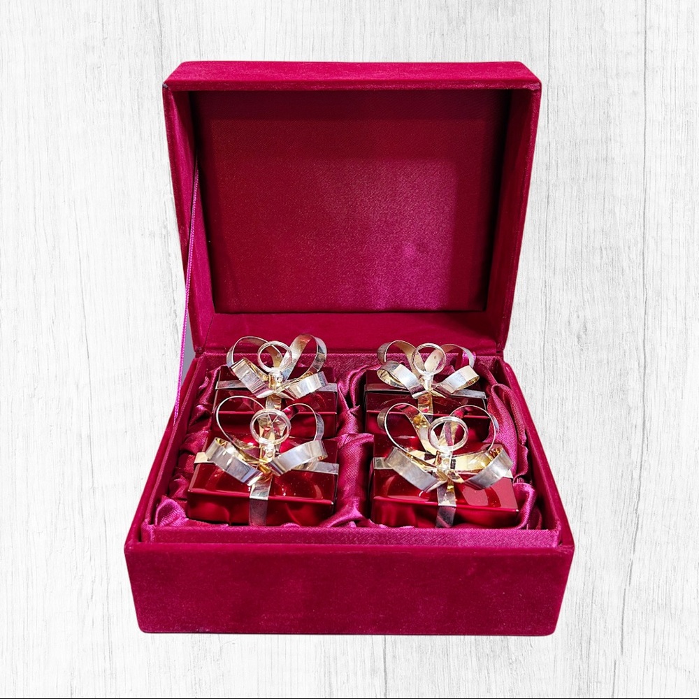 Ornament set